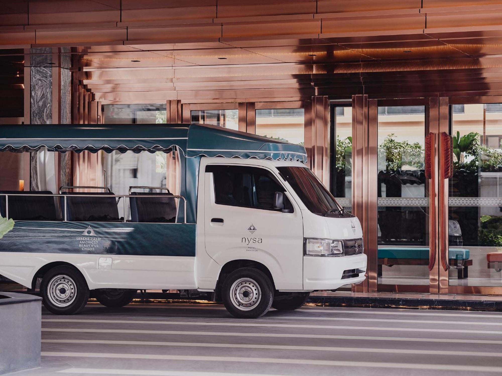 Nysa Hotel Bangkok Sukhumvit 11 المظهر الخارجي الصورة Daihatsu Mira