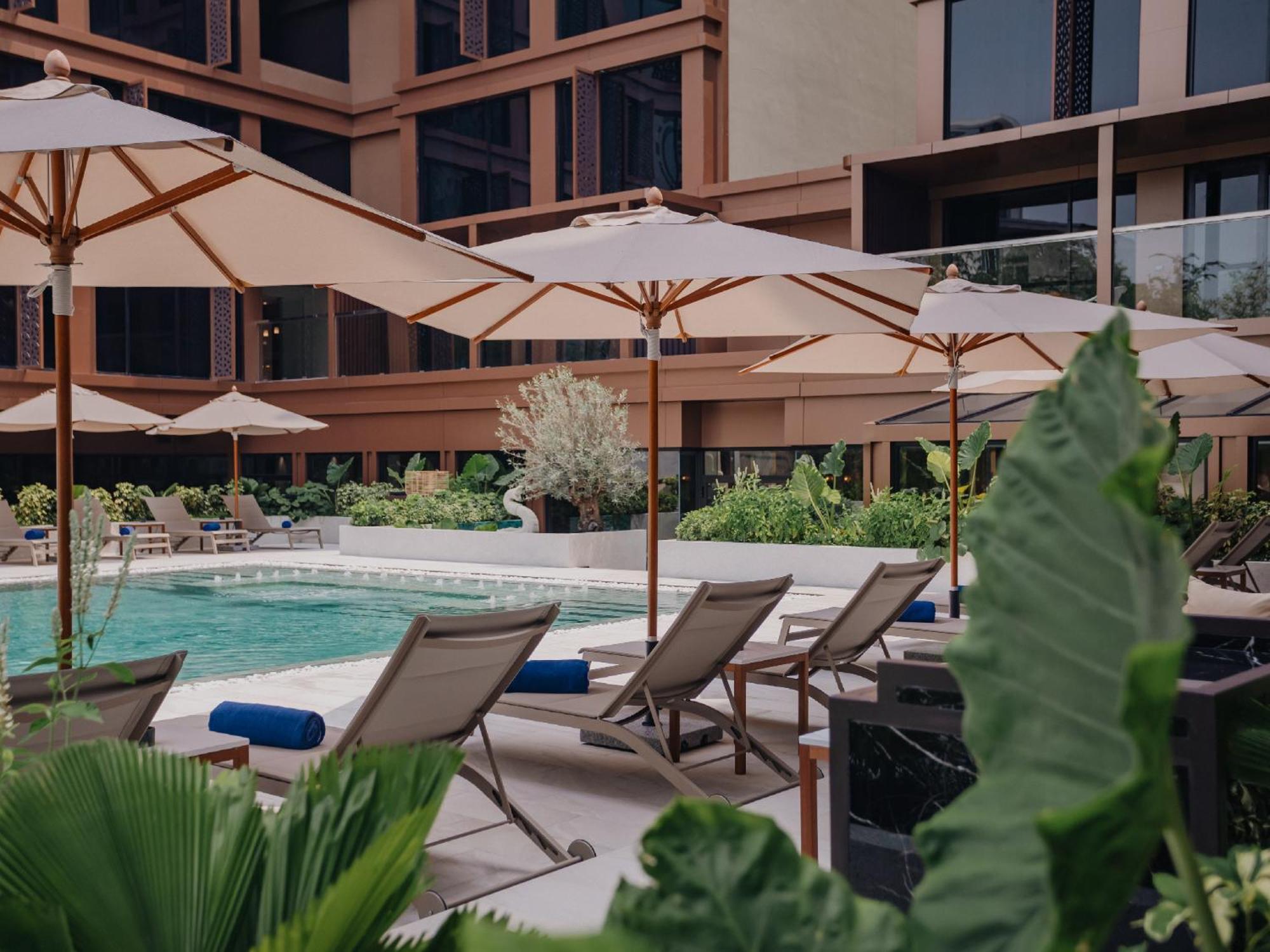 Nysa Hotel Bangkok Sukhumvit 11 المظهر الخارجي الصورة The pool at the hotel