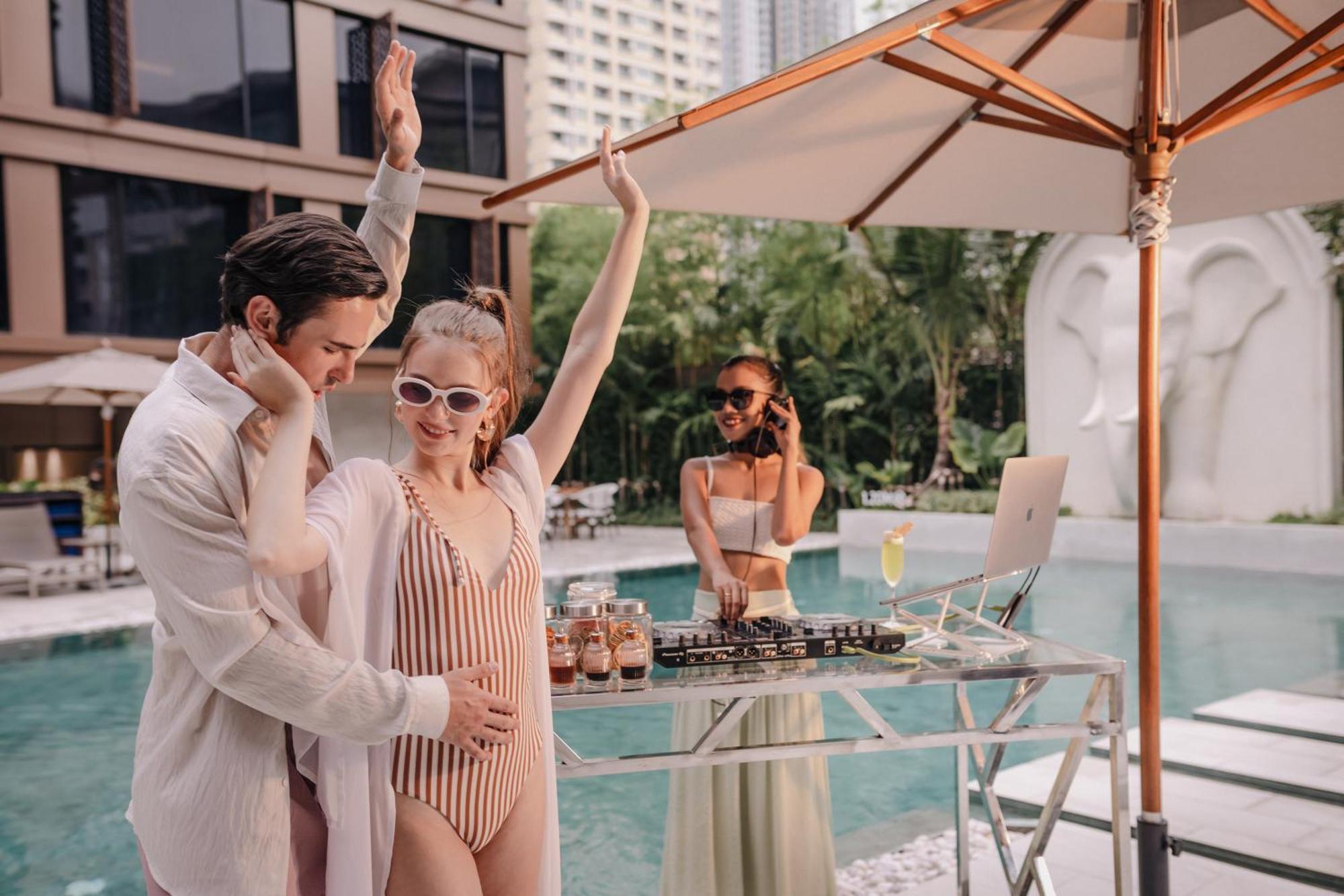 Nysa Hotel Bangkok Sukhumvit 11 المظهر الخارجي الصورة The Pool Club