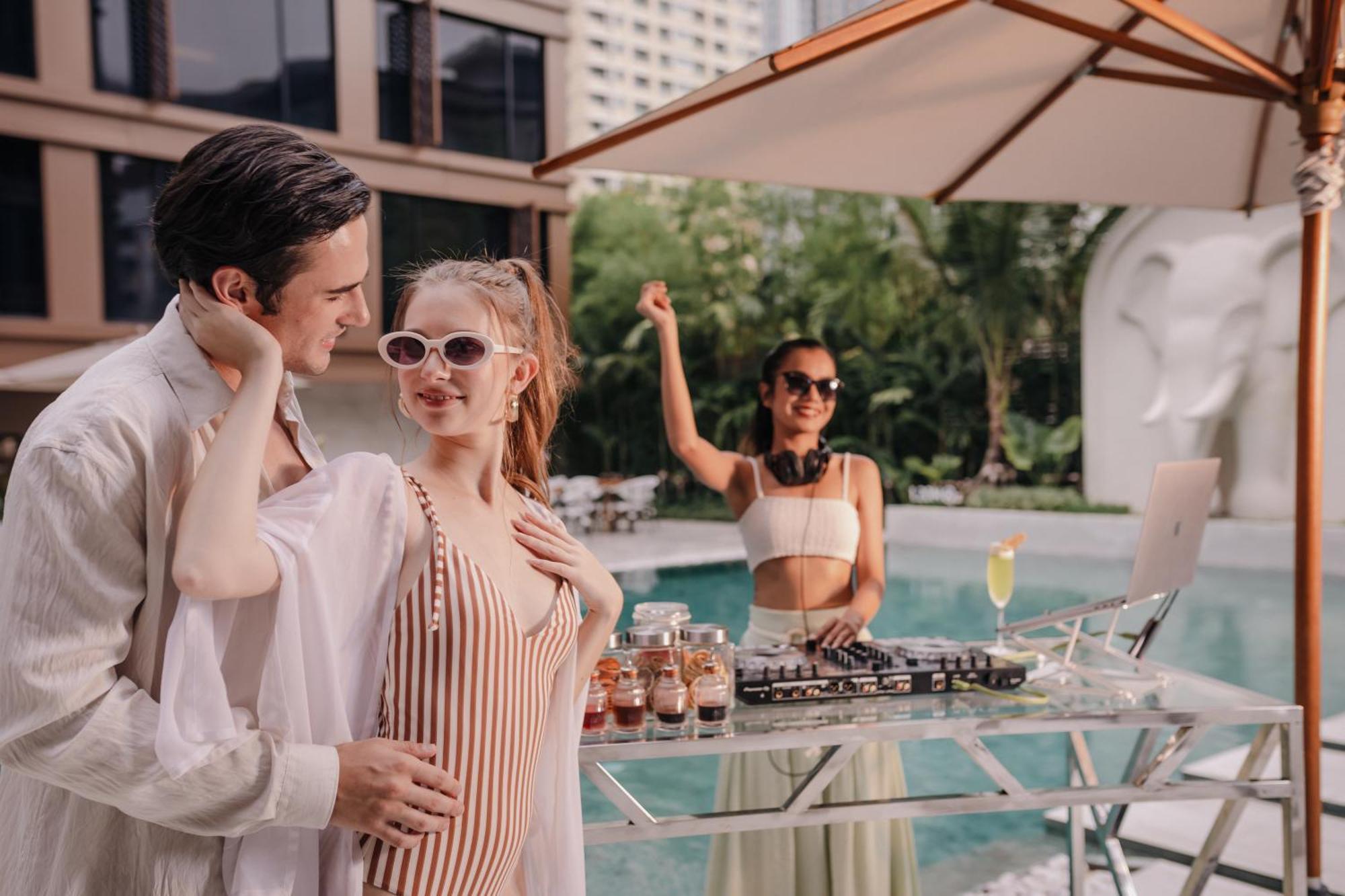 Nysa Hotel Bangkok Sukhumvit 11 المظهر الخارجي الصورة The Pool Club